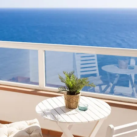 Apartman Home2book Bright Apt & Panoramic Sea View